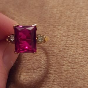 10k yellow gold ruby ring